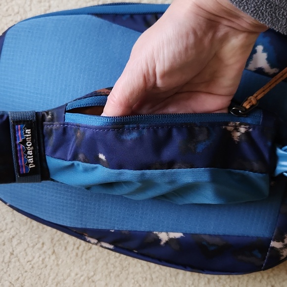 Patagonia Unisex Sling Bag - Picture 5 of 10